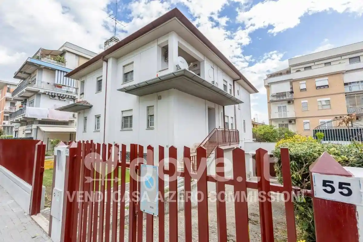 Villa in vendita a Latina