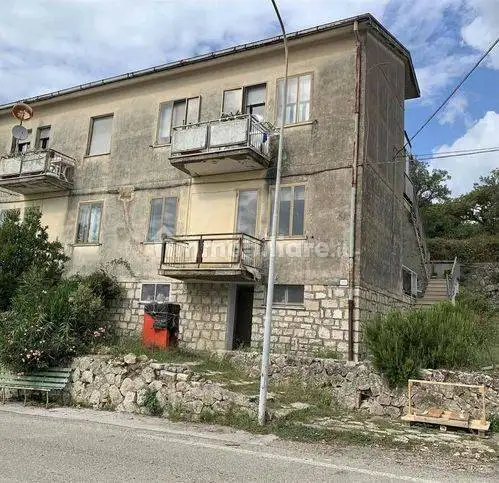 Appartamento in vendita a Roccalbegna