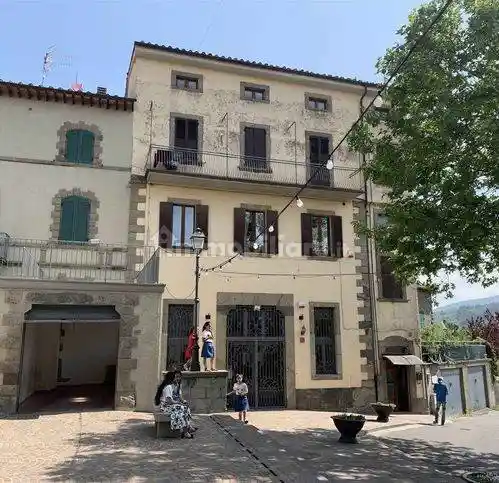 Appartamento in vendita a Castel del Piano