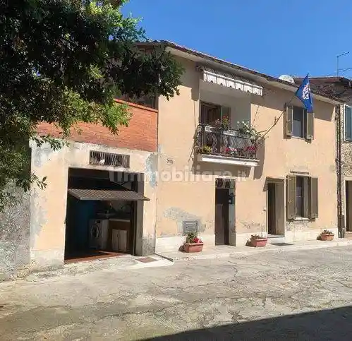 Villa in vendita a Castel del Piano