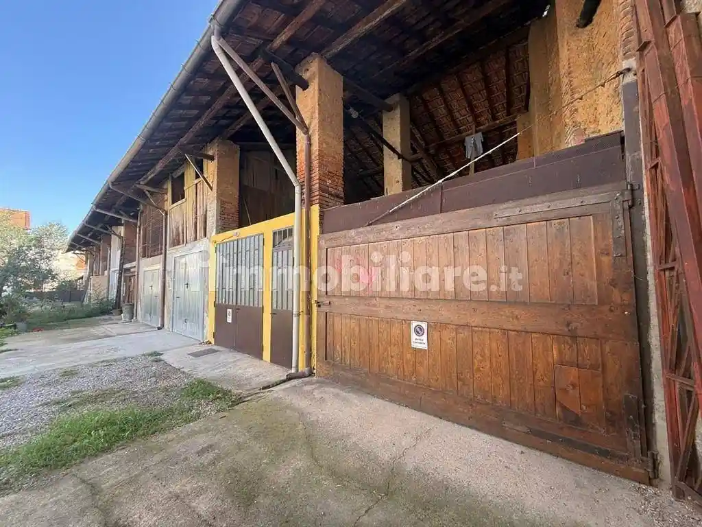 Rustico - Casale in vendita a Vittuone