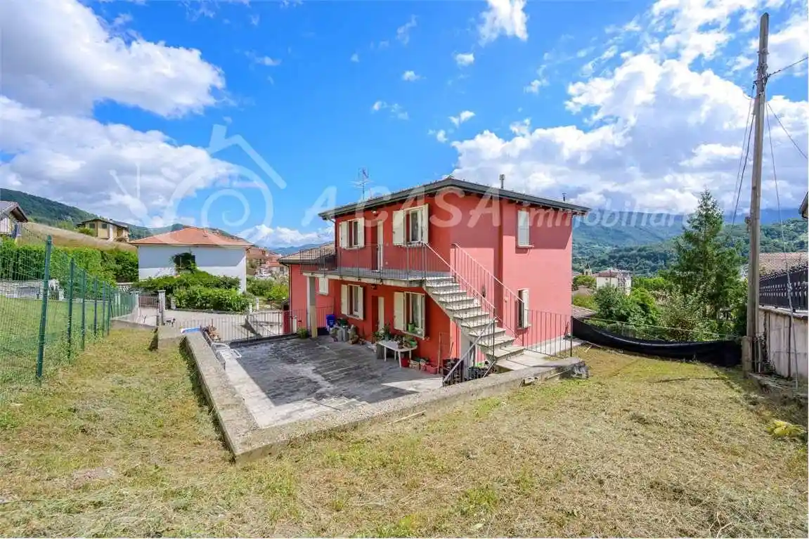 Villa in vendita a Borgo Val di Taro
