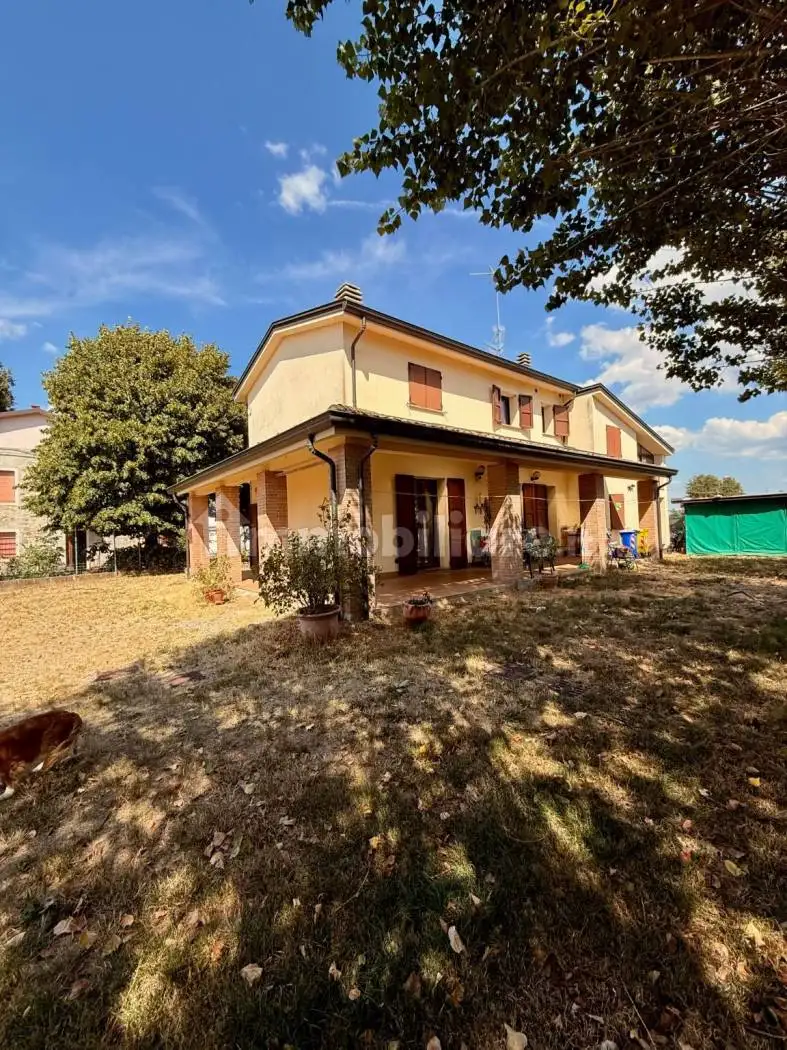 Villa in vendita a Parma