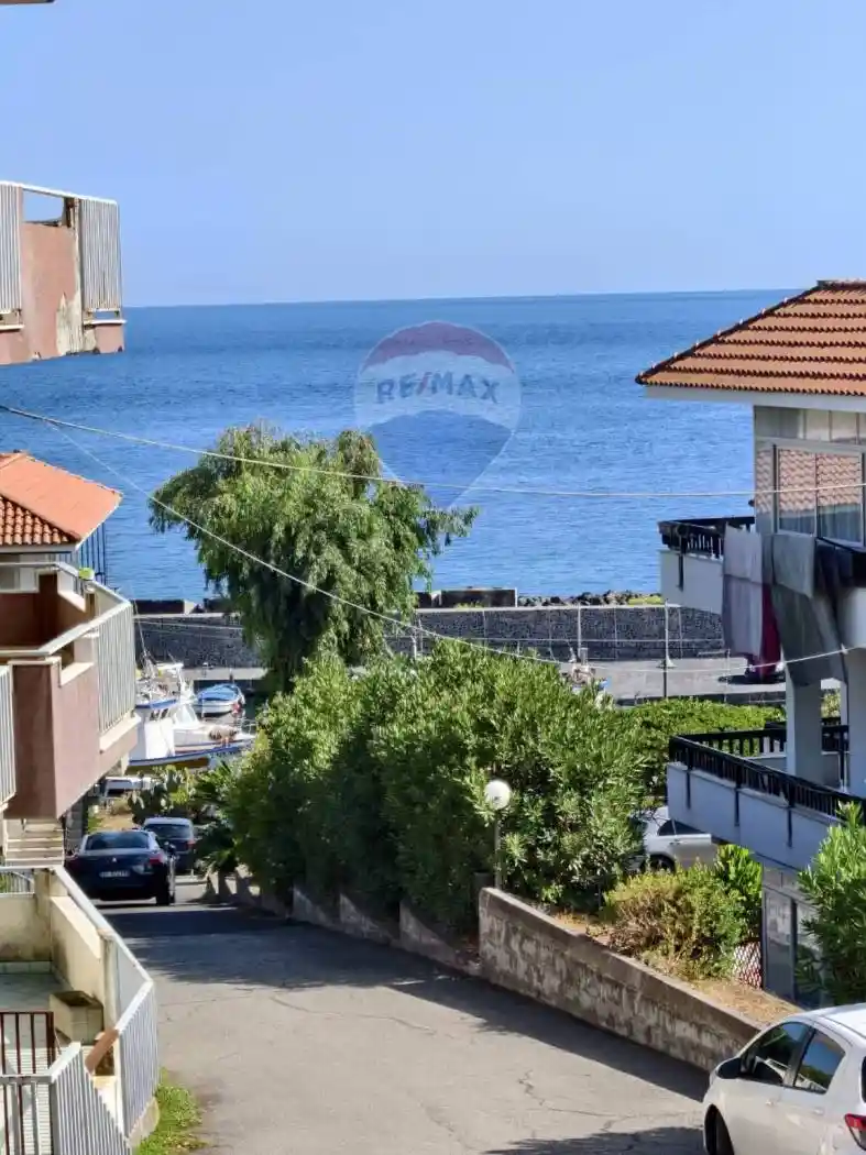 Appartamento in vendita a Acireale