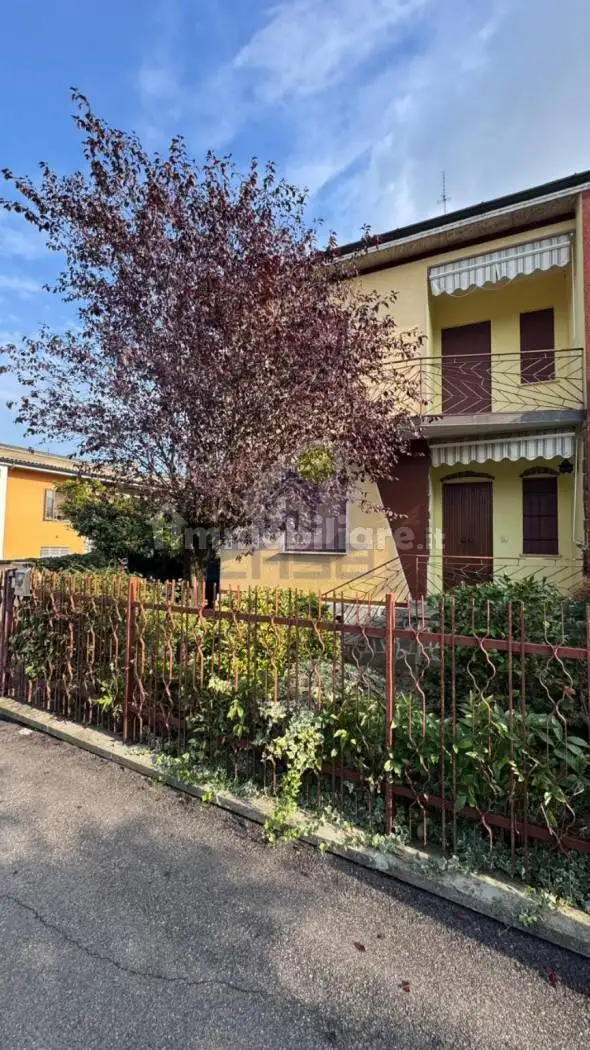 Villa in vendita a Maleo