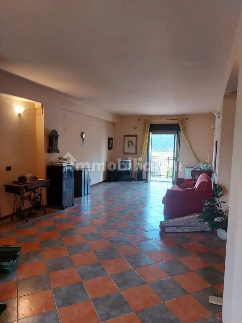 Appartamento in vendita a Polizzi Generosa