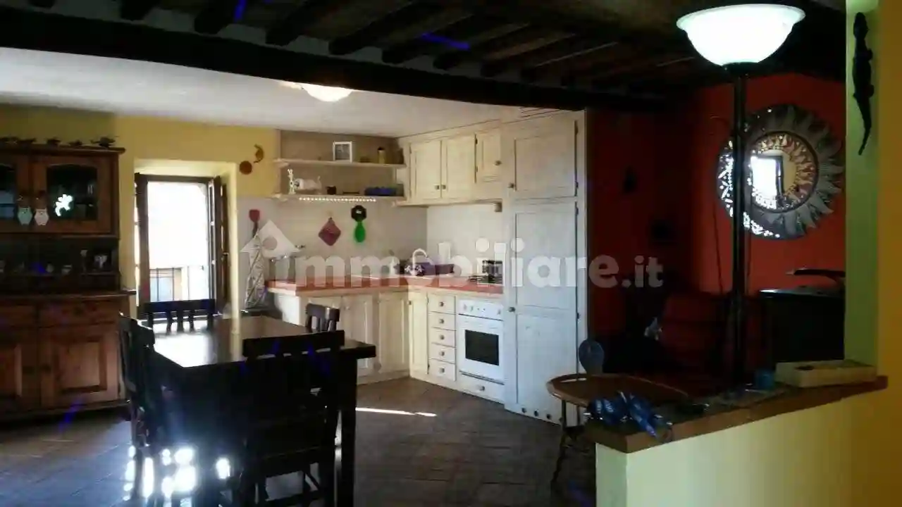 Appartamento via Scarlano 14, Centro, Baschi - foto 4