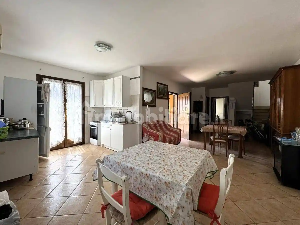 Villa plurifamiliare via Lavarone, Infernetto, Roma - foto 2