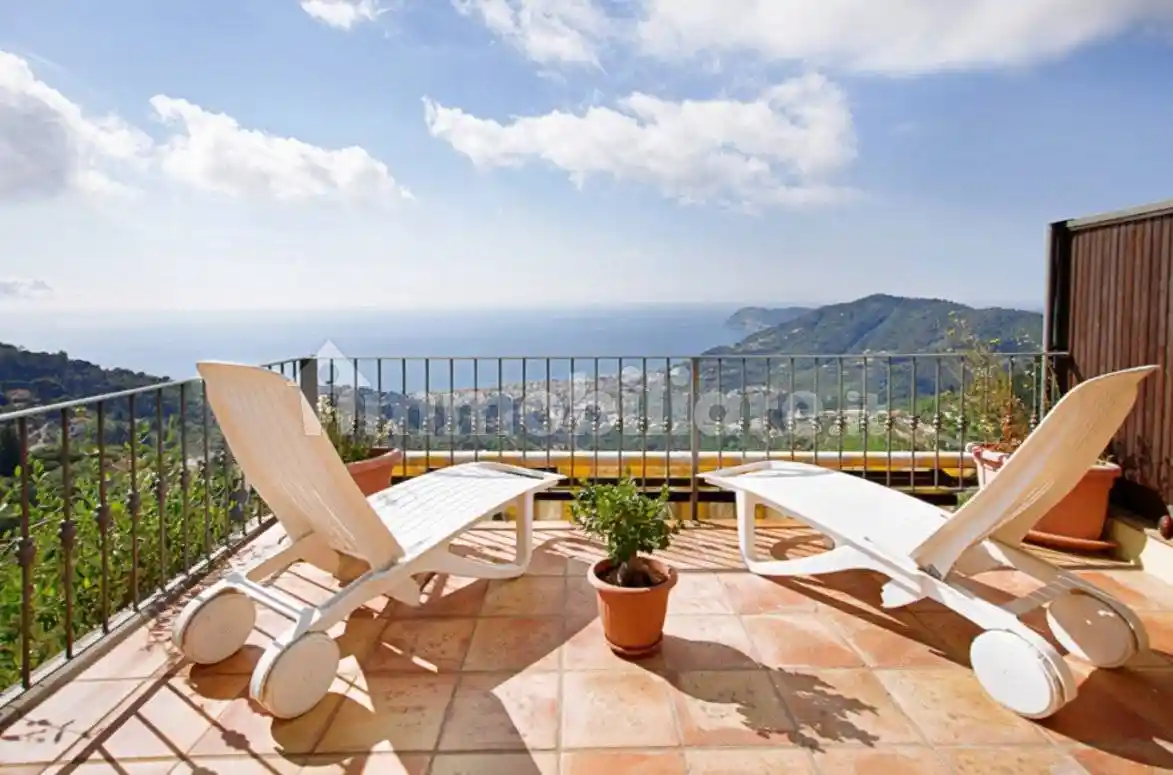 Villa in vendita a Alassio