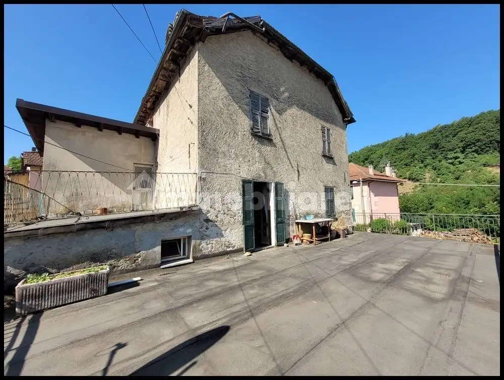 Casa indipendente in vendita a Sassello