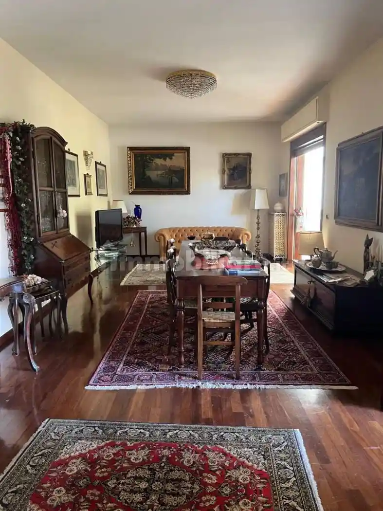 Appartamento in vendita a Parma