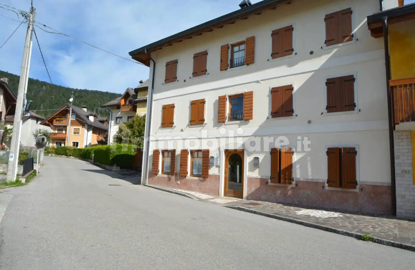 Trilocale via Bosco 284, Centro, Asiago - foto 2