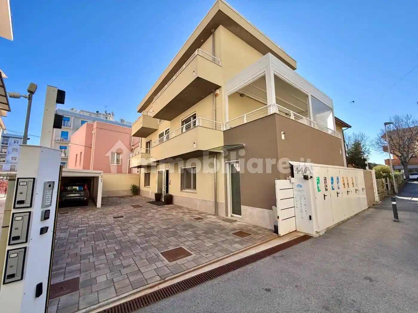 Palazzo - Edificio in vendita a Rimini