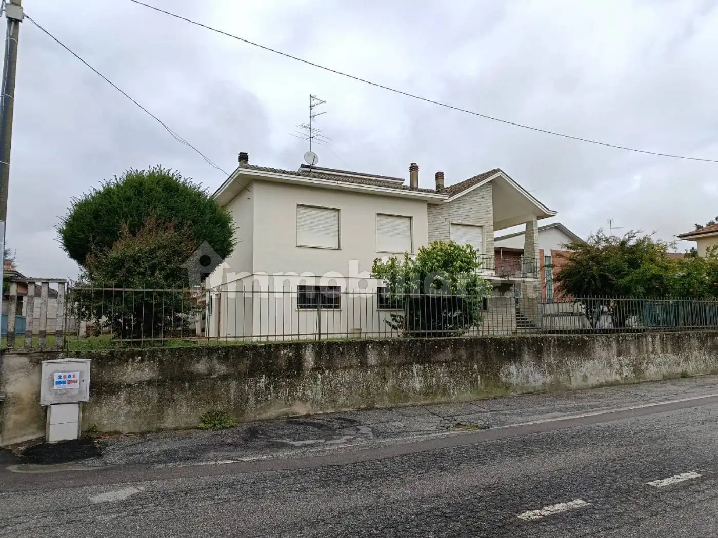 Villa in vendita a Villanova Monferrato