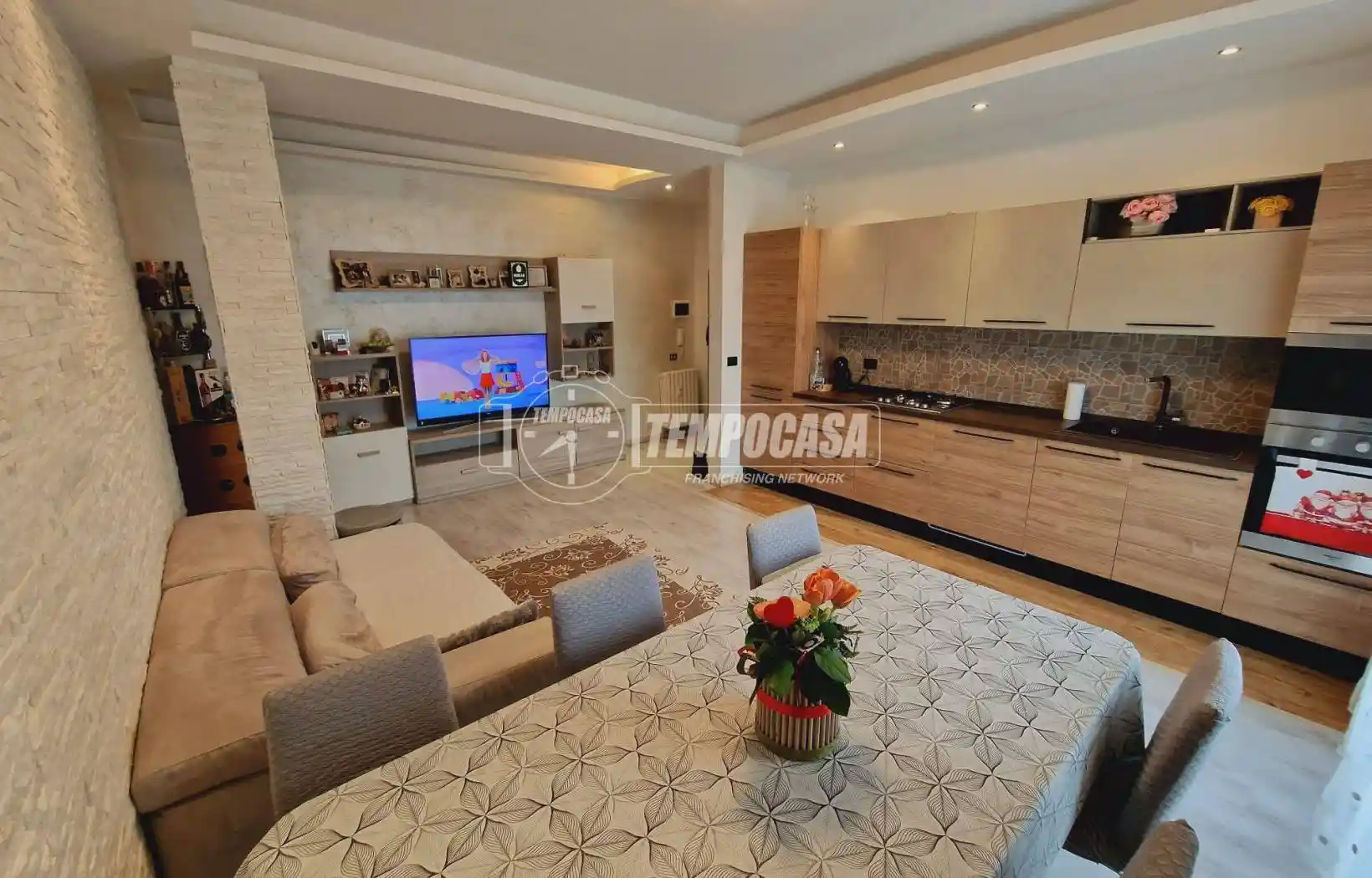 Appartamento in vendita a Lomagna