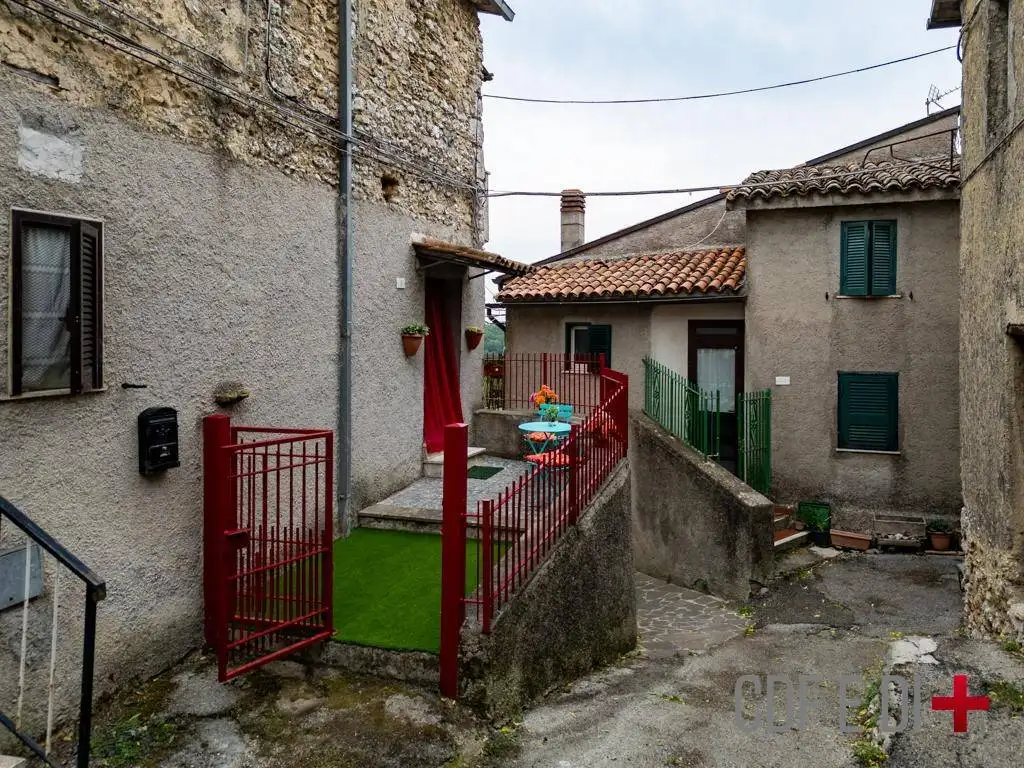 Appartamento in vendita a Rocca Sinibalda