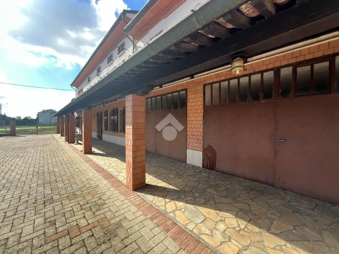 Terratetto unifamiliare via SP181 85, Casal Cermelli - foto 2