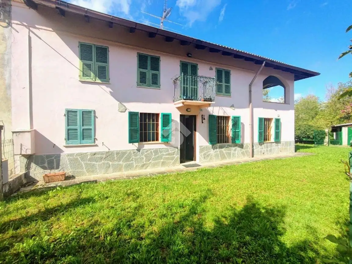Casa indipendente in vendita a Fabbrica Curone