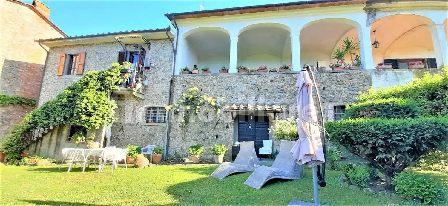 Rustico - Casale in vendita a Capannori