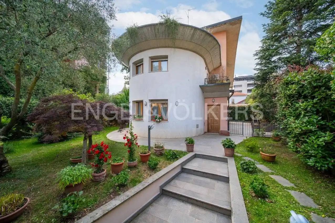 Villa in vendita a Busto Arsizio