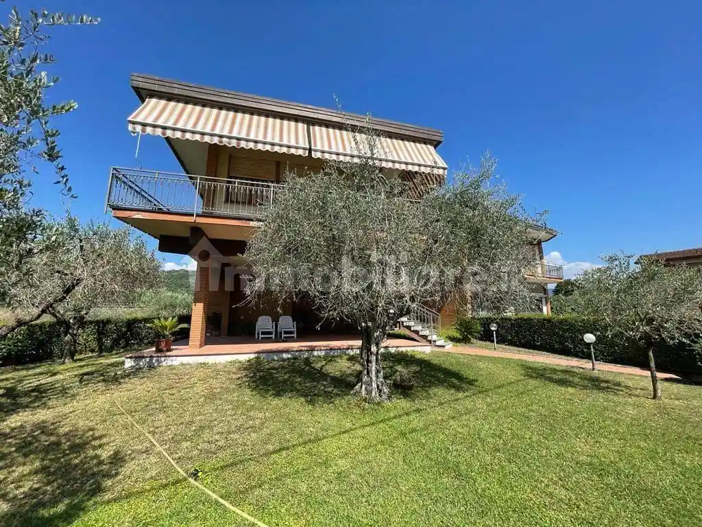 Villa in vendita a Sarzana