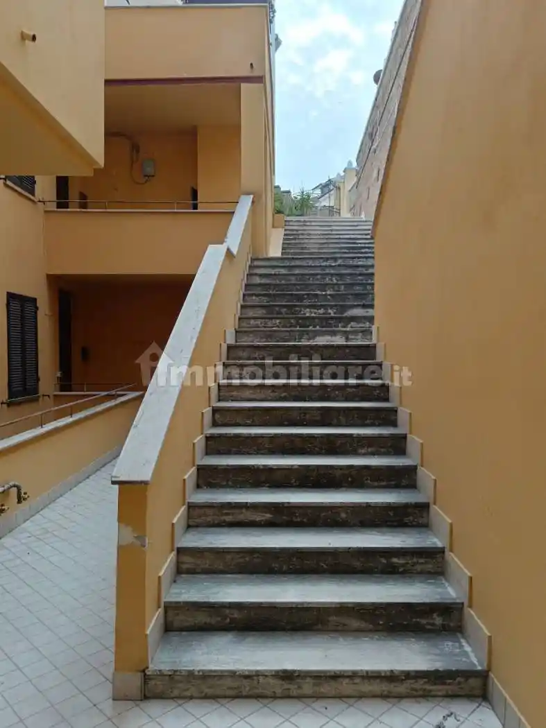 Trilocale via di Porta Monacisca 1, Chieti Città, Chieti - foto 2