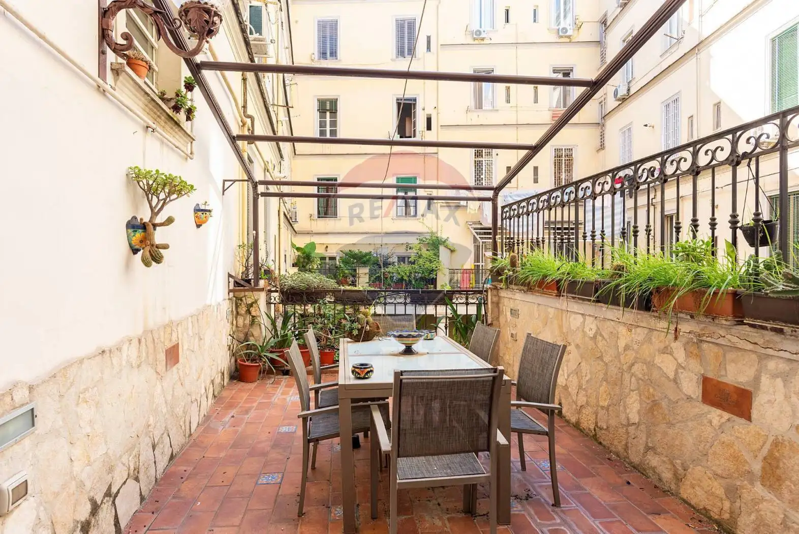 Appartamento in vendita a Napoli