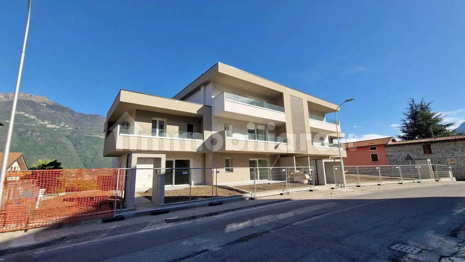 Quadrilocale via Valeriana No Number, Centro, Artogne - foto 2