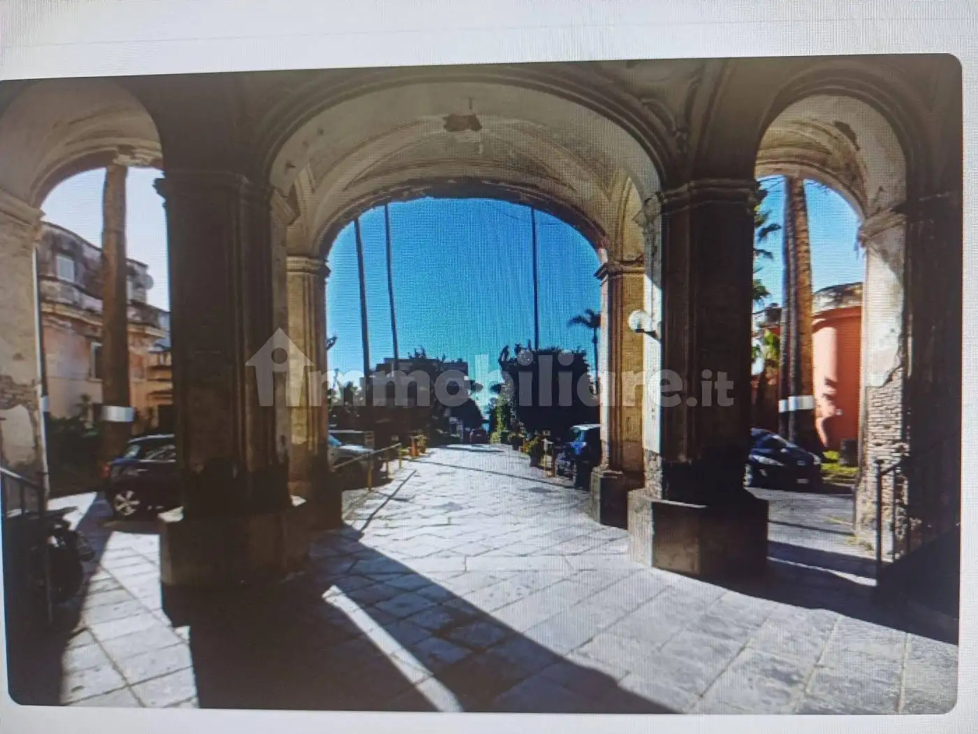Palazzo - Edificio in vendita a Portici