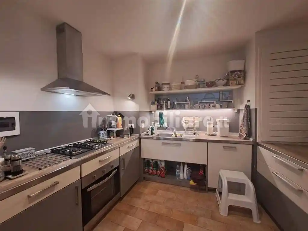 Appartamento in vendita a Bucine