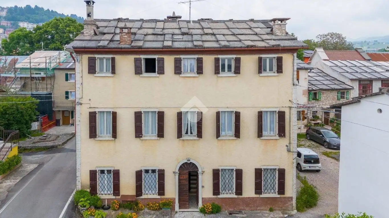 Casa indipendente in vendita a Bosco Chiesanuova