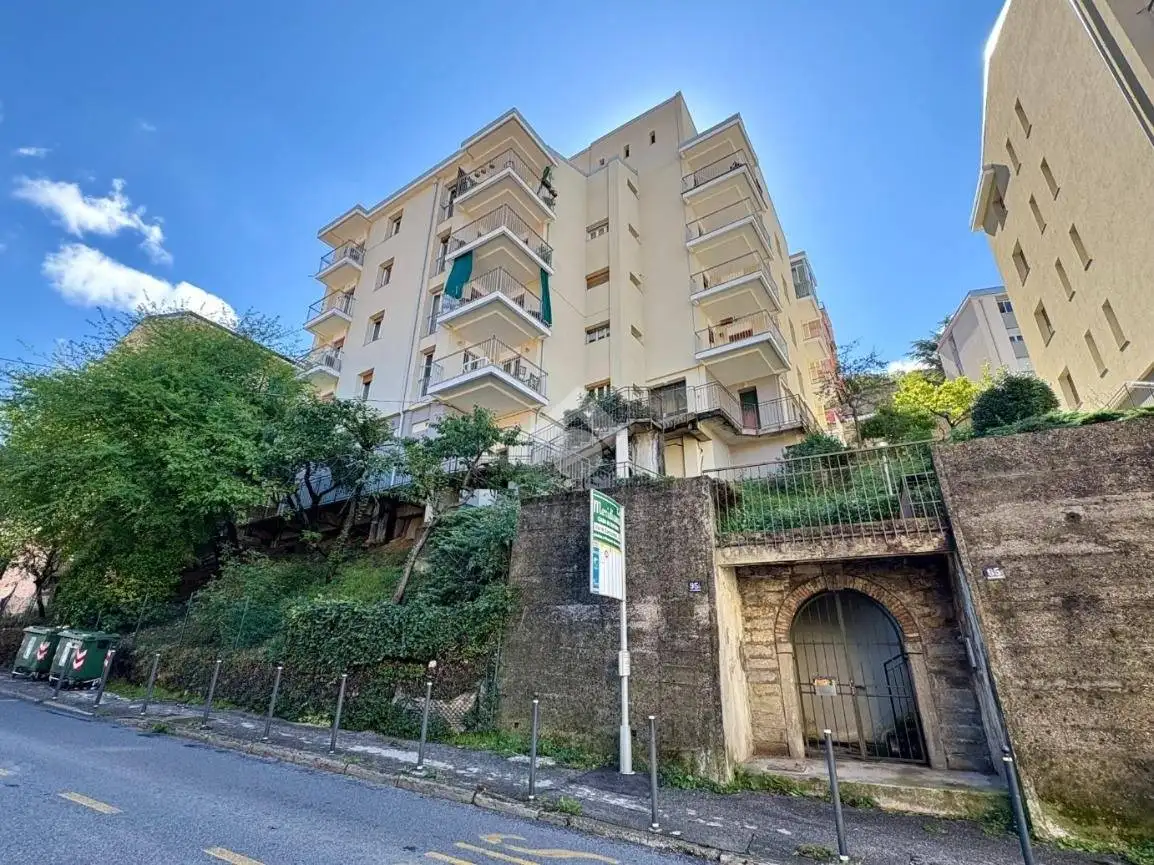 Appartamento in vendita a Trieste