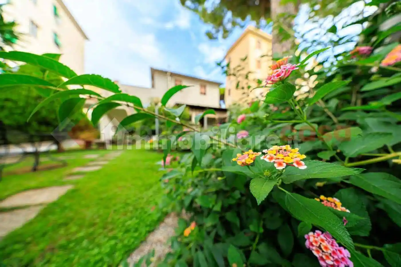 Casa indipendente in vendita a Livorno