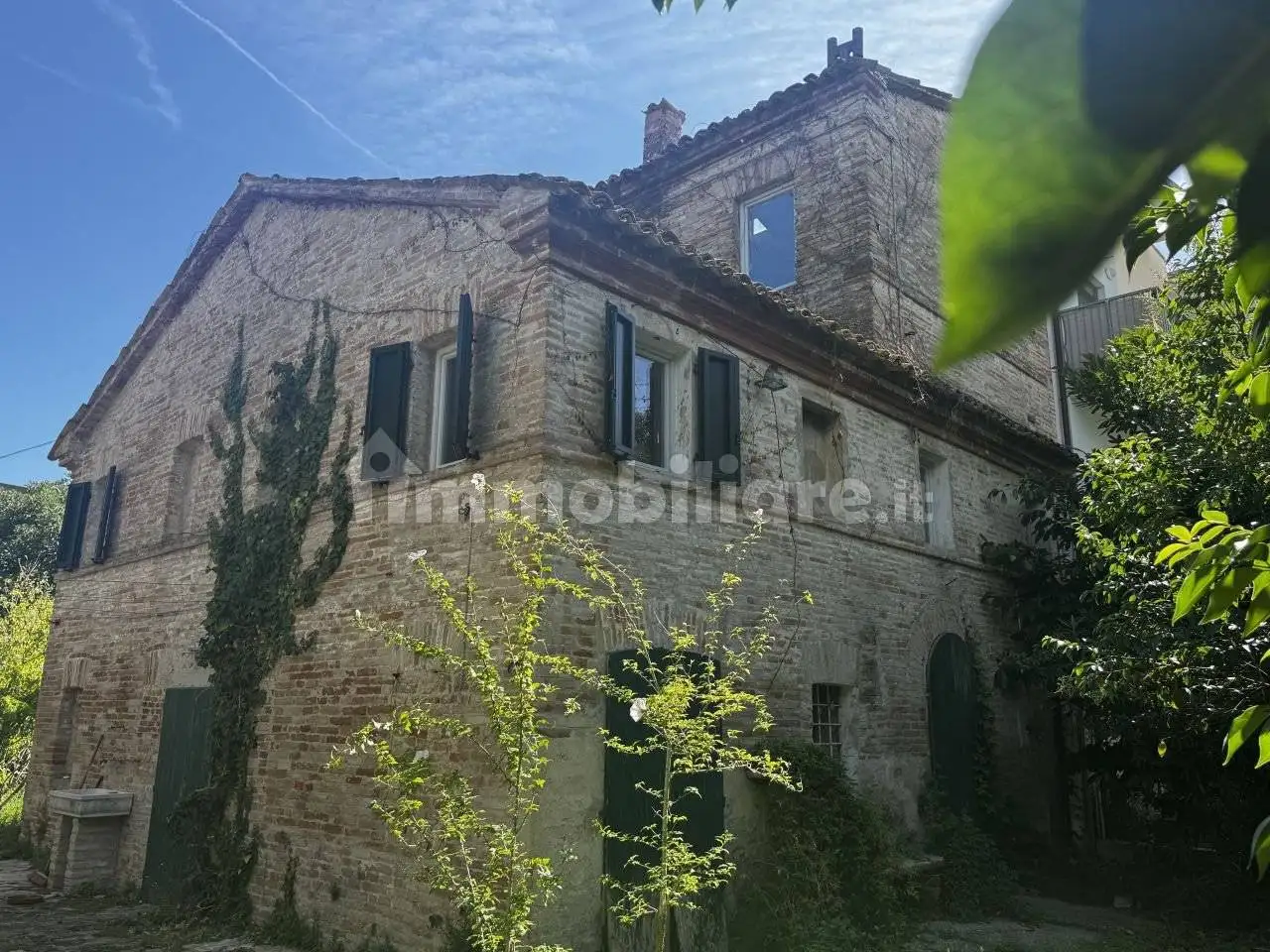 Rustico - Casale in vendita a Jesi