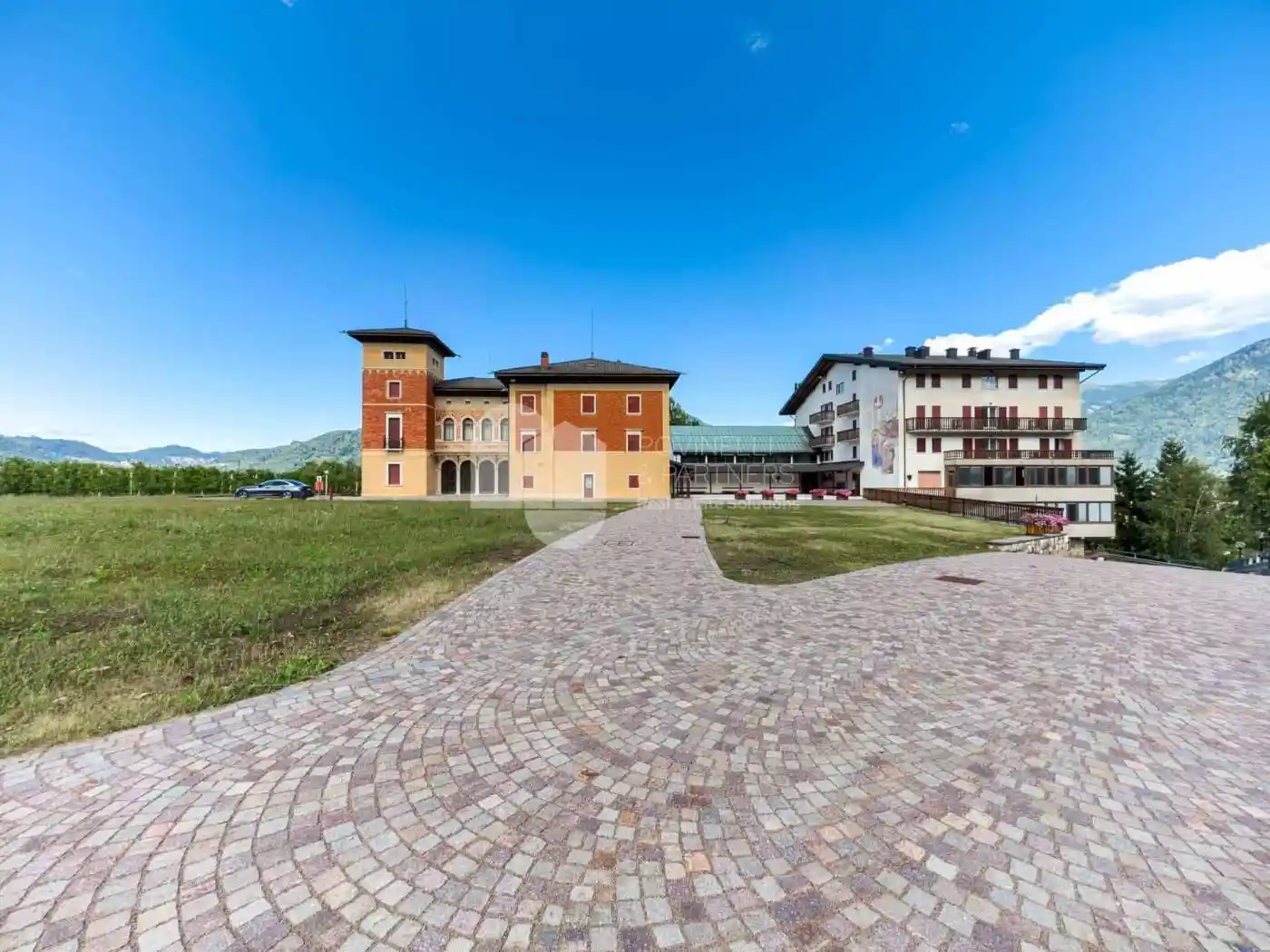 Palazzo - Edificio in vendita a Pergine Valsugana