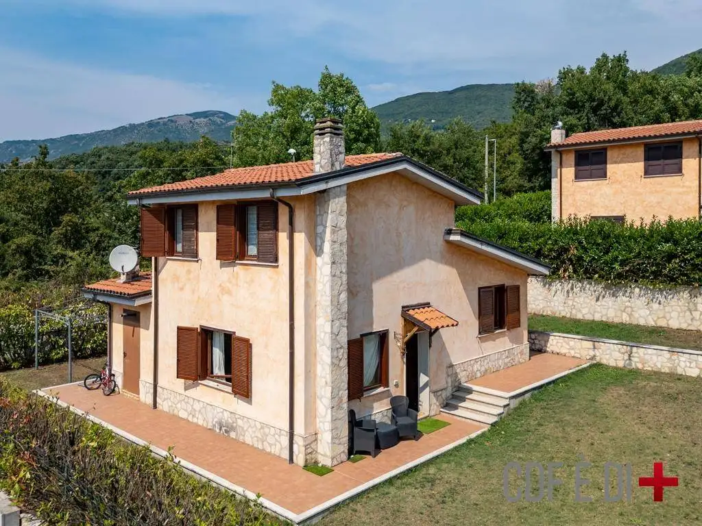 Villa in vendita a Petrella Salto