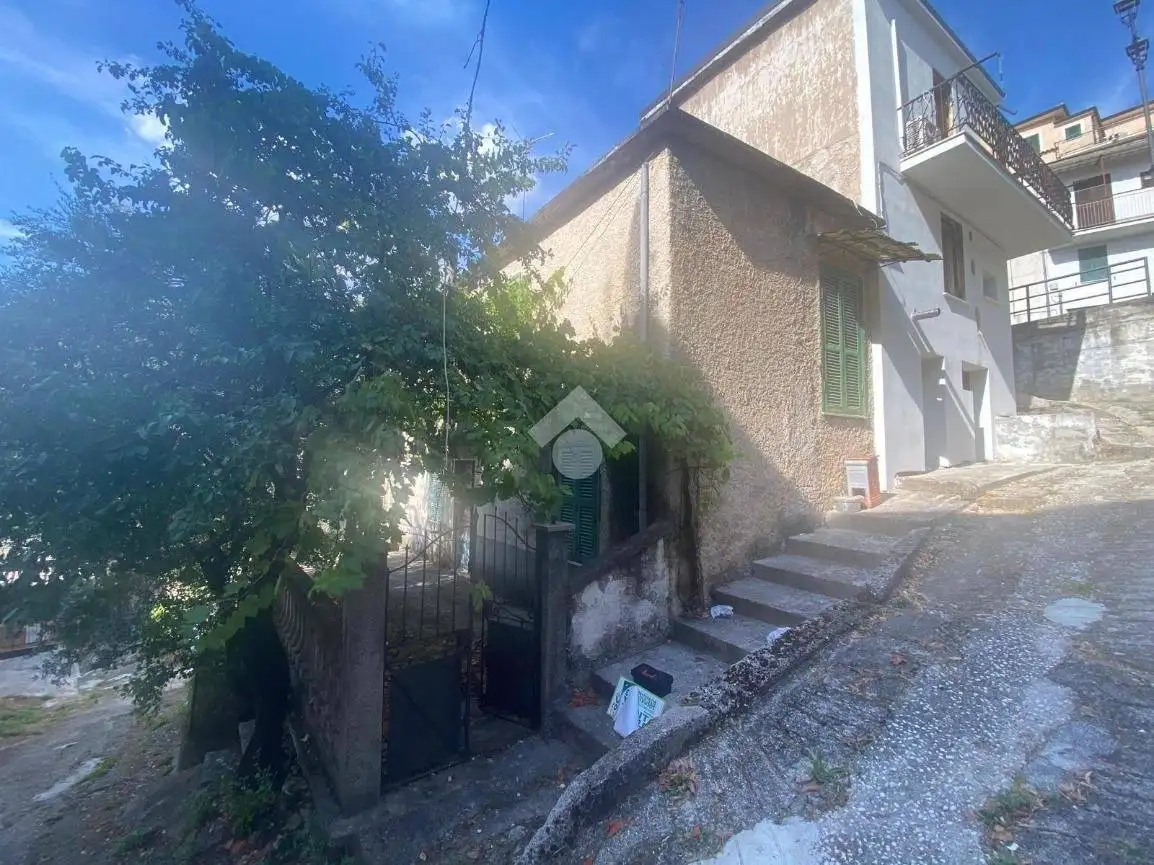 Casa indipendente in vendita a Pescosolido