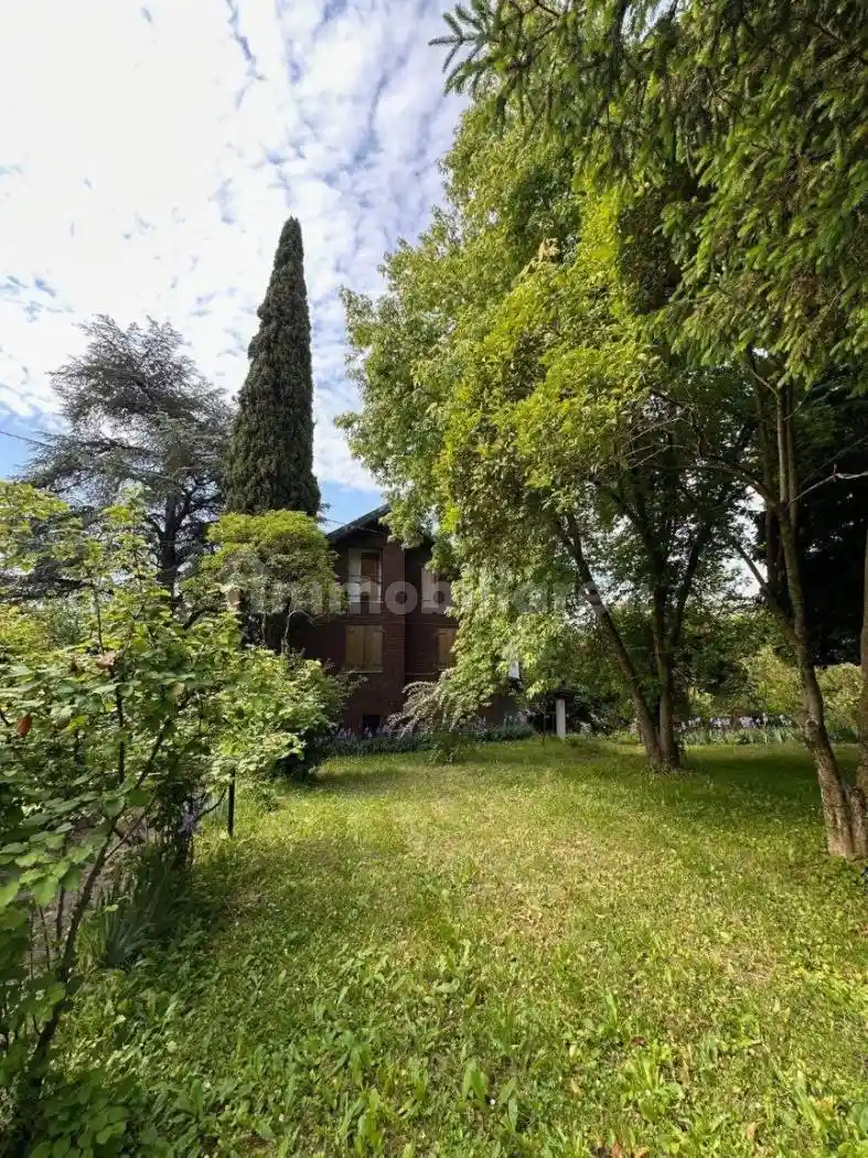 Villa in vendita a Medesano