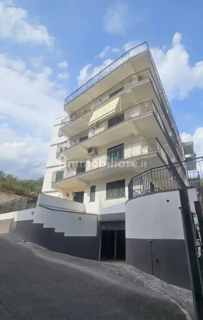 Appartamento in vendita a Santa Teresa di Riva