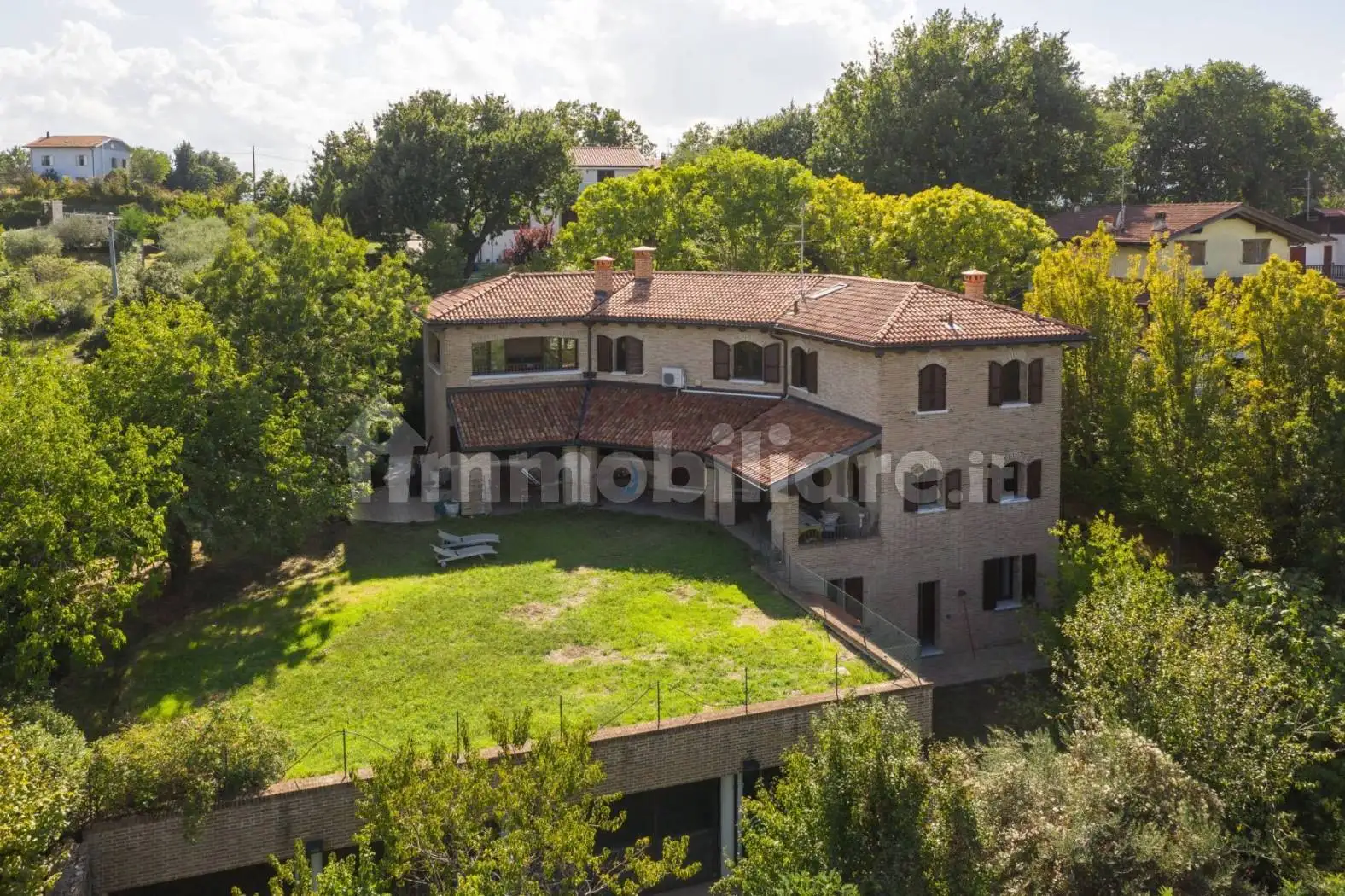 Villa in vendita a Montefiore Conca