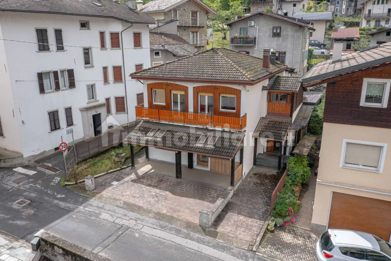 Villa in vendita a Villa di Tirano