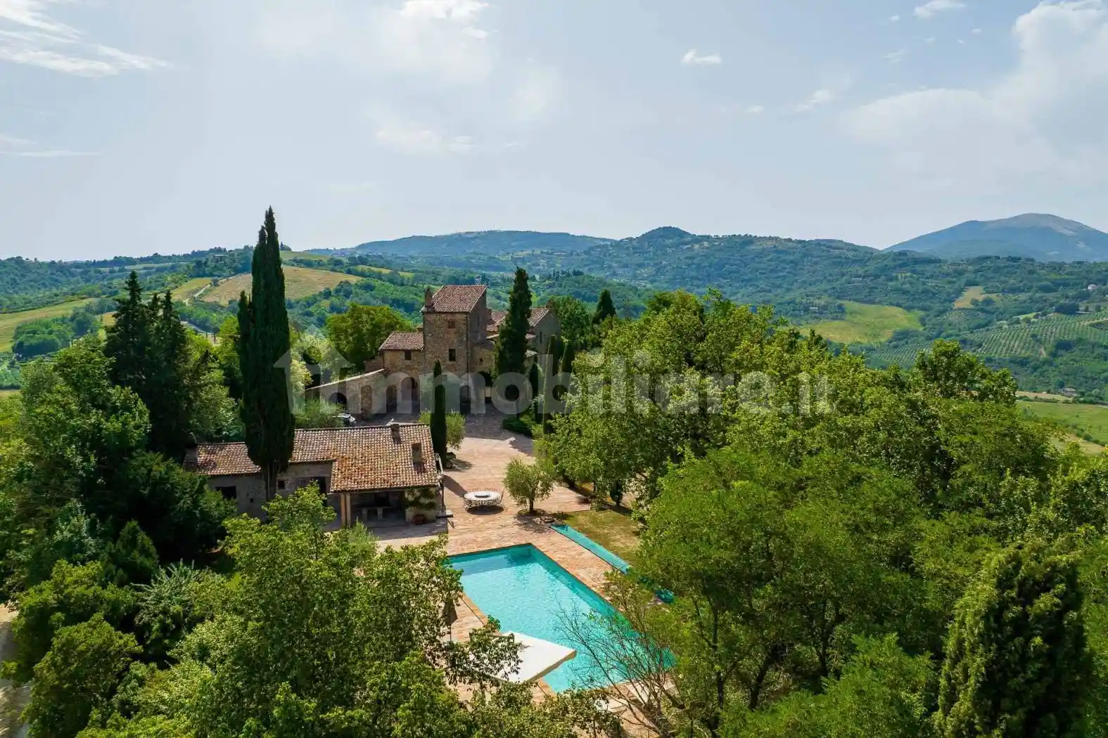 Rustico - Casale in vendita a Perugia