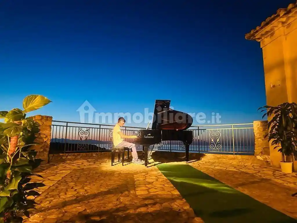 Palazzo - Edificio in Vendita - foto 2