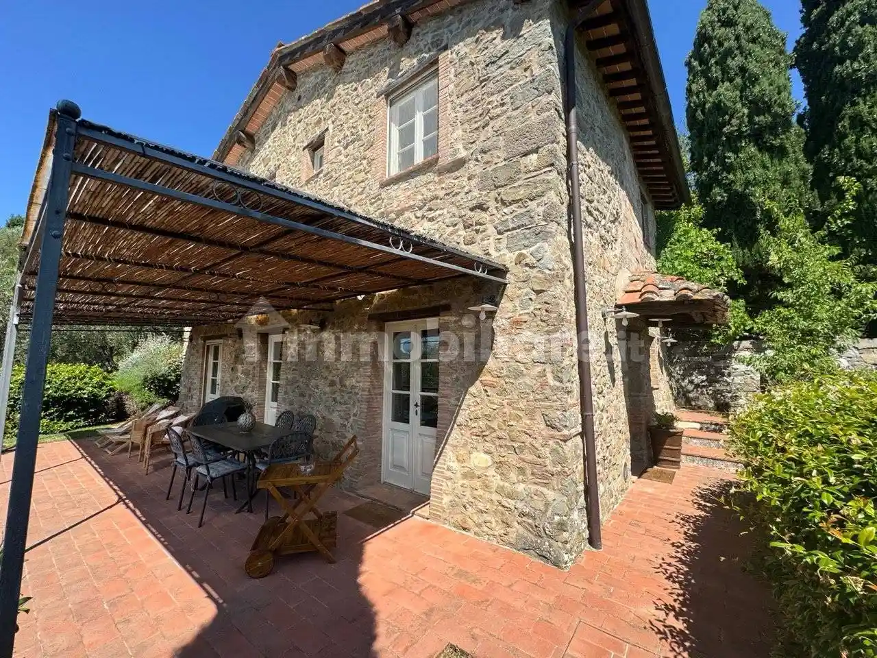 Rustico - Casale in vendita a Lucca