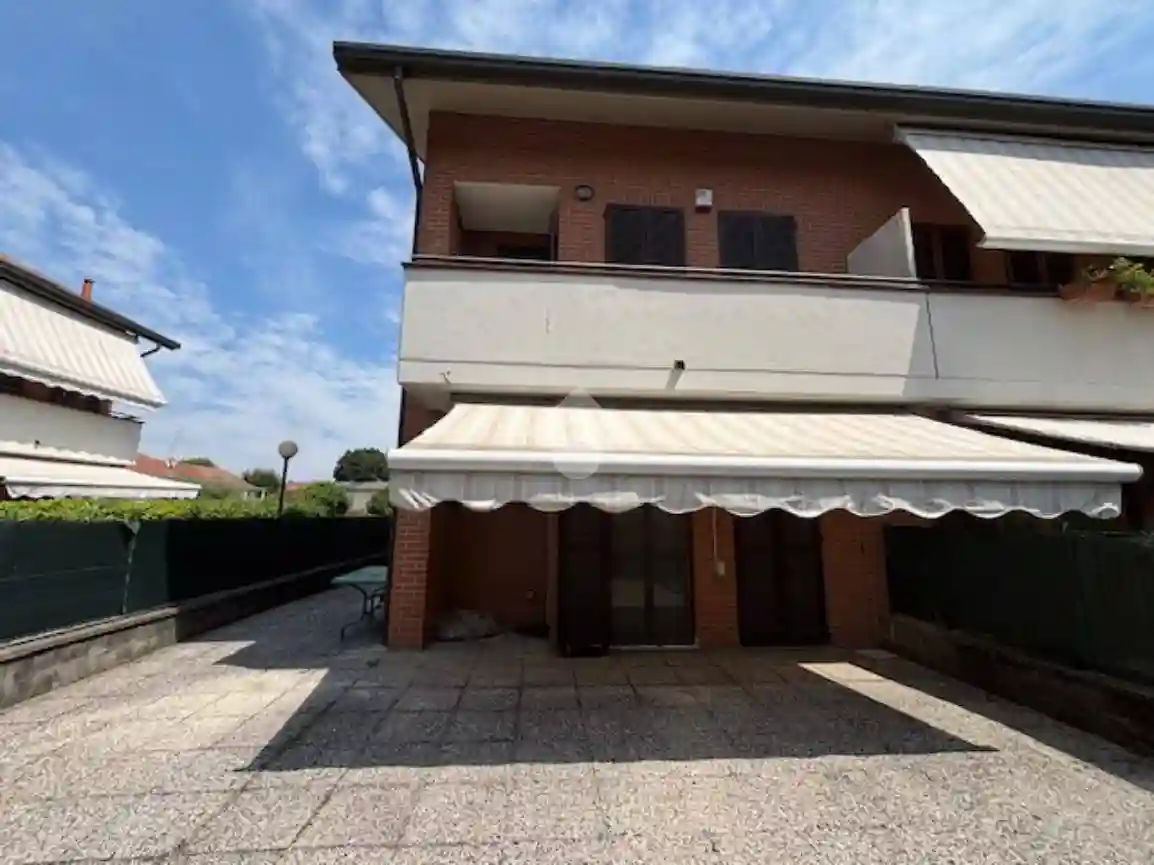 Villetta a schiera - foto 2