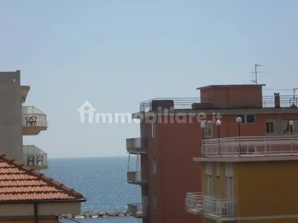 Appartamento in vendita a San Bartolomeo al Mare