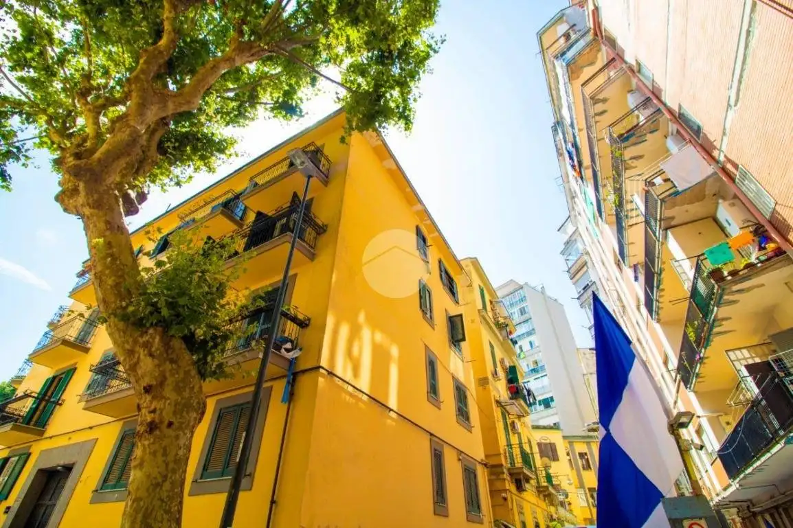 Appartamento in vendita a Napoli