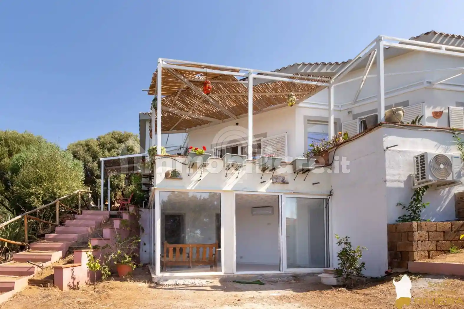 Villa unifamiliare via delle Araucarie 21, Terra Mala, Geremeas, Quartu Sant'Elena - foto 2