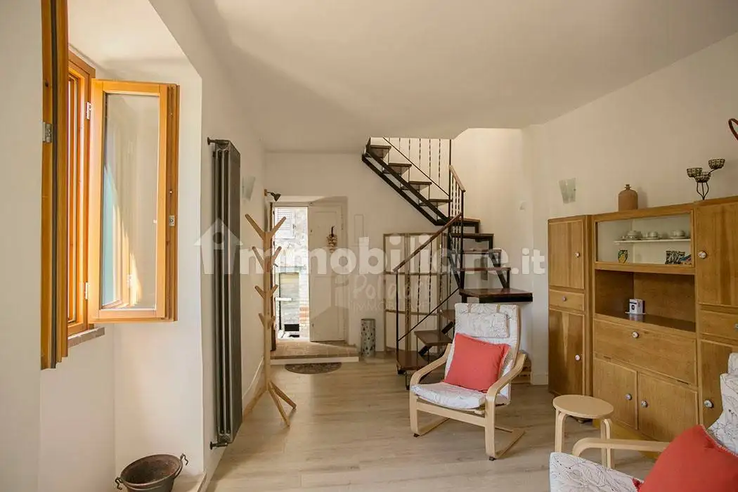 Terratetto unifamiliare 336 m², ottimo stato, Centro, Casperia - foto 5