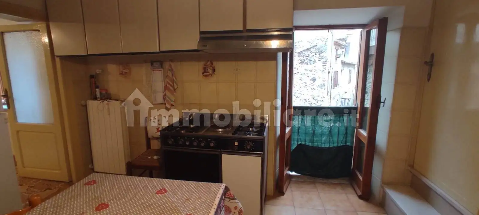 Trilocale via Cenci 24, Centro, Castel di Tora - foto 4